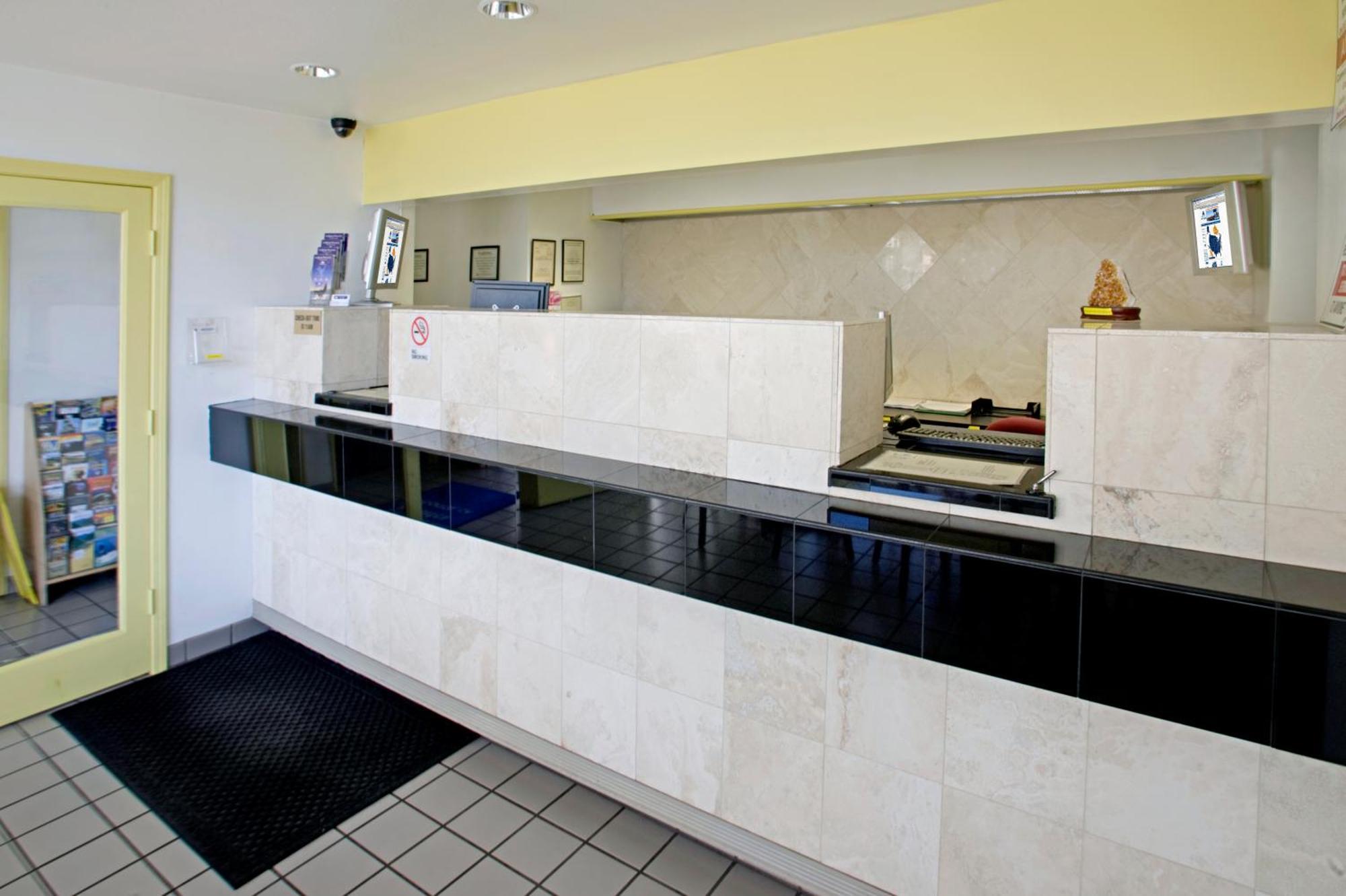 Budget Inn And Suites Stockton Yosemite ภายใน รูปภาพ